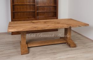Tavolo tipo fratino in legno massello di rovere piallato con nodi
