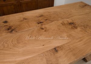 Tavolo tipo fratino in legno massello di rovere piallato con nodi