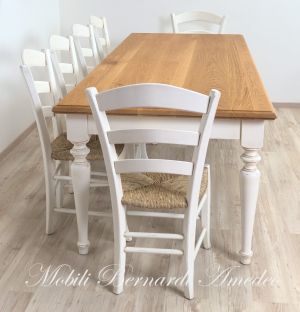 Dining table handcrafted in solid wood with light oak top and country style white turned legs
