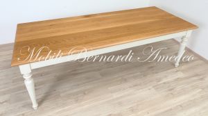 Dining table handcrafted in solid wood with light oak top and country style white turned legs