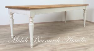 Dining table handcrafted in solid wood with light oak top and country style white turned legs