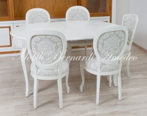 Tavolo rotondo con prolunghe e sedie imbottite stile classico finitura colore bianco