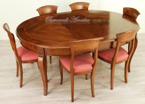 Tavolo classico rotondo diametro 140 cm in legno di noce con prolunghe
