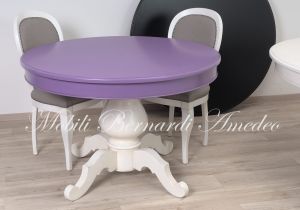 Tavolo rotondo in stile classico con gamba centrale