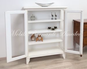 Vetrina in legno massello stile country con 2 ante a vetro laccata bianco anticato
