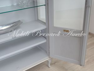 Classic style 2-door display cabinet with two-tone gray and white glass finish