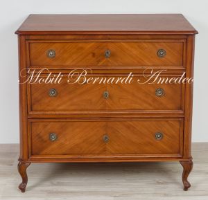 Small antique cherry wood chest of drawers with 3 drawers and shaped legs