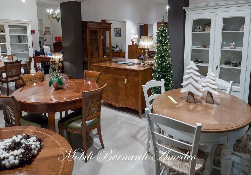 Negozio di mobili in legno Bernardi Amedeo