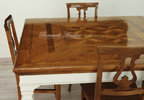 Tavolo in legno intarsiato con gambe avorio